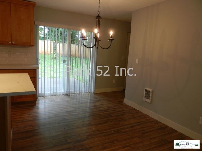 Building Photo - 5605 N 39th St