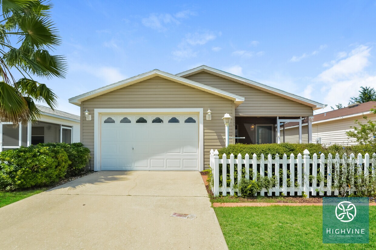 Foto principal - 2389 Southern Oak St