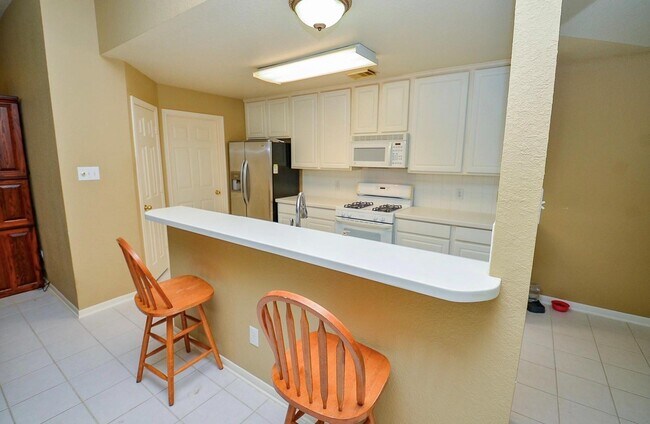 Building Photo - 4606 Russett Ln