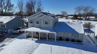 Building Photo - 719 Surrey Dr