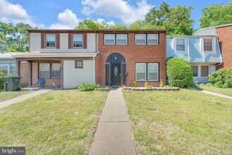 Building Photo - 40 Rittenhouse Dr