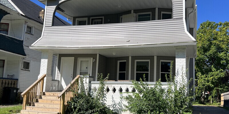 Foto principal - Metz - 3692 E 147th St