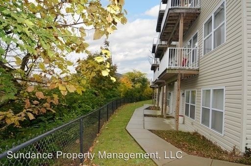 Building Photo - 2700 University Ct
