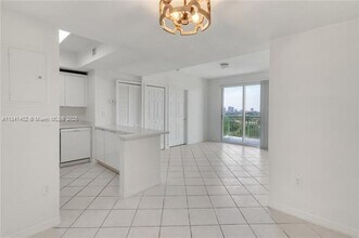 Building Photo - 3500 Coral Wy