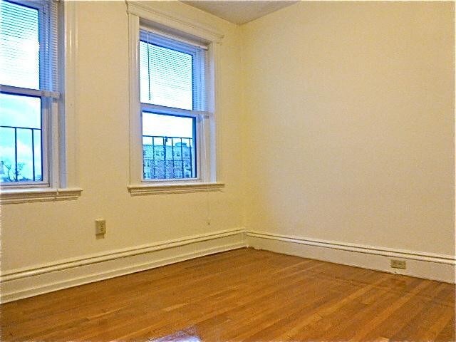 Building Photo - 124 Peterborough St