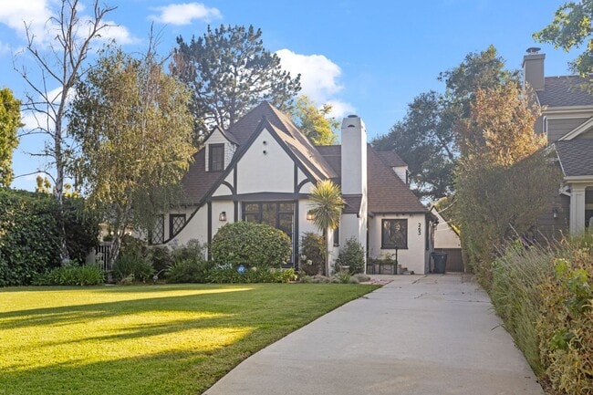 Building Photo - 263 San Miguel Rd