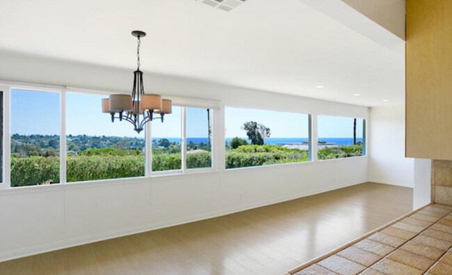 Foto del edificio - 636 Lachman Ln