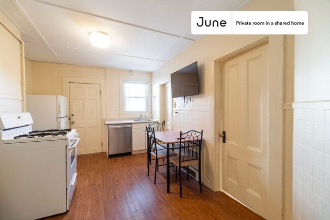 Foto del edificio - Room in Shared 4 bed/1 bath home