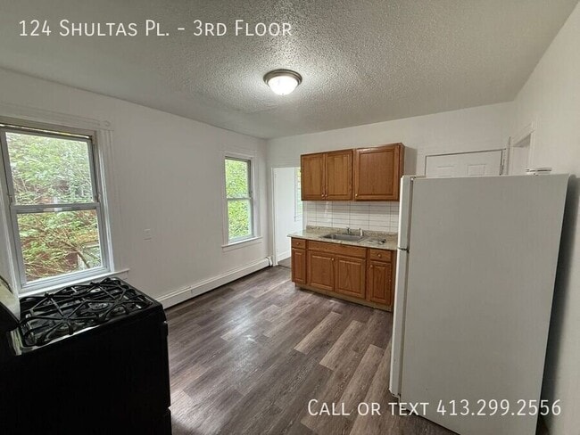 Photo - 124 Shultas Pl.-3rd Floor Apartment