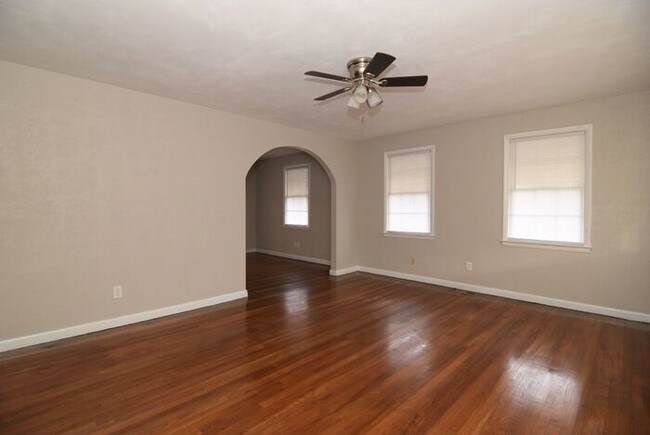 Building Photo - All-Electric 2 Bedroom House For Lease