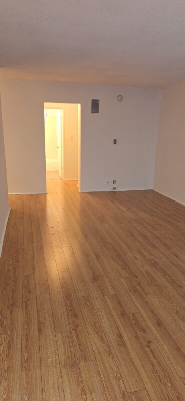 Foto del edificio - 458 Hayworth Ave