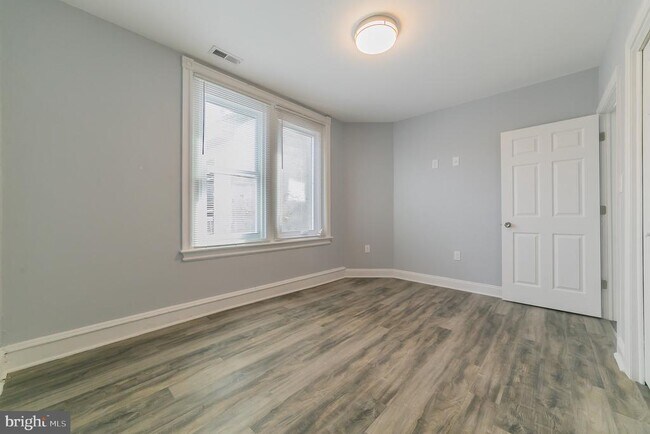 Foto del edificio - 217 W Lancaster Ave