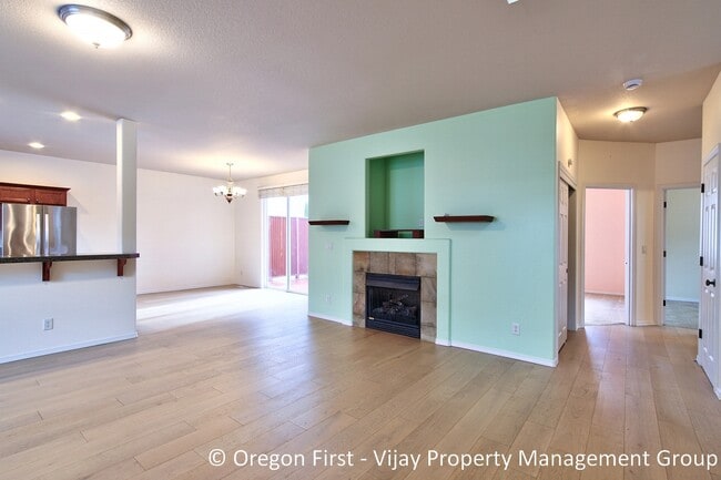 Photo - 10568 SW Washington St House