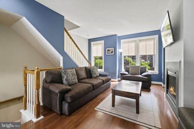 Photo - 2509 S Kenmore Ct House