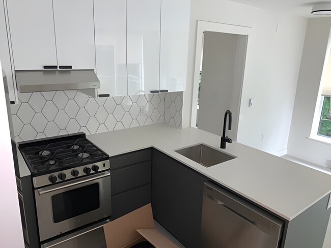 Building Photo - 1716 Napier St