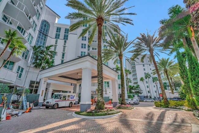 Building Photo - 500 SE Mizner Blvd