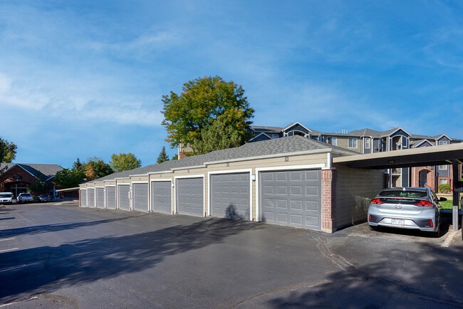 Building Photo - Promenade at Hunters Glen