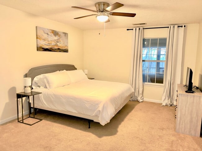 Foto del edificio - 2 bed, 2 bath townhome in Alabaster