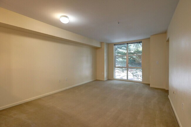 Building Photo - Downtown Bellevue One Bedroom One Bath Con...