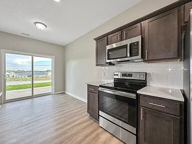 Foto del edificio - 5620 Buckthorne Dr