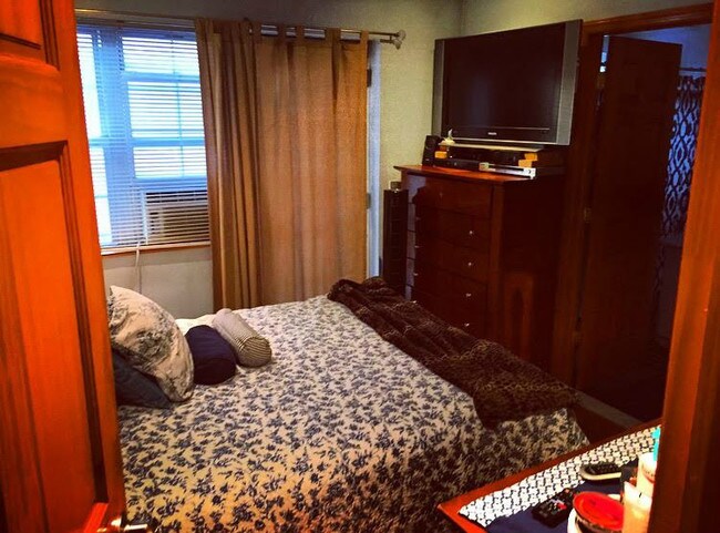 Foto del edificio - 2115 74th St