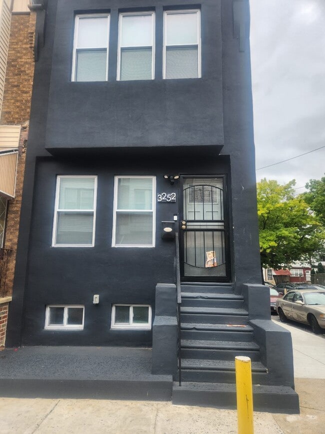 ETTING STREET - ETTING STREET House