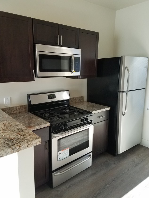 Building Photo - 33rd Street Apartments