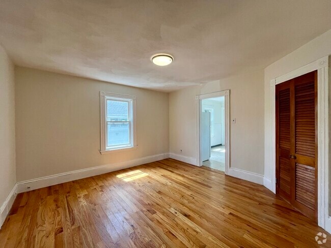 Building Photo - 10 Hamden Cir