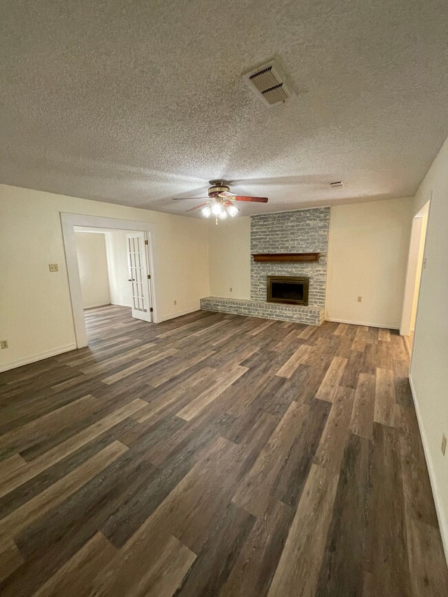 Building Photo - 5917 13th St