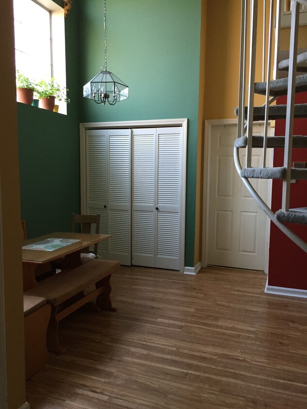 162 Carriage Crossing Ln Unit Condo, Middletown, CT 06457 Apartment