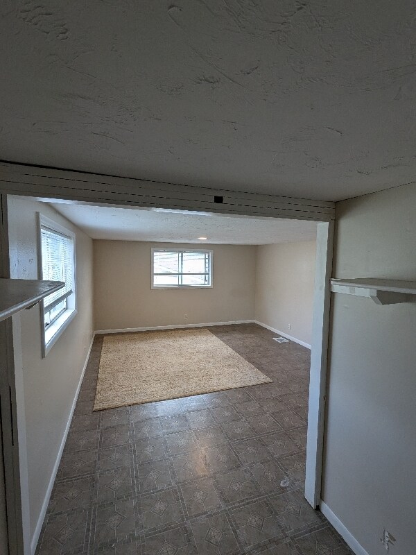 Foto del edificio - 106 E 1st S
