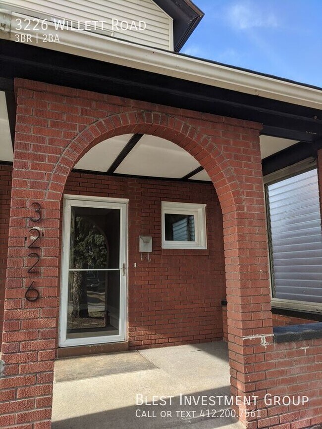 Building Photo - ***FULLY RENOVATED 3 BED, 2 BATH HOUSE FOR...
