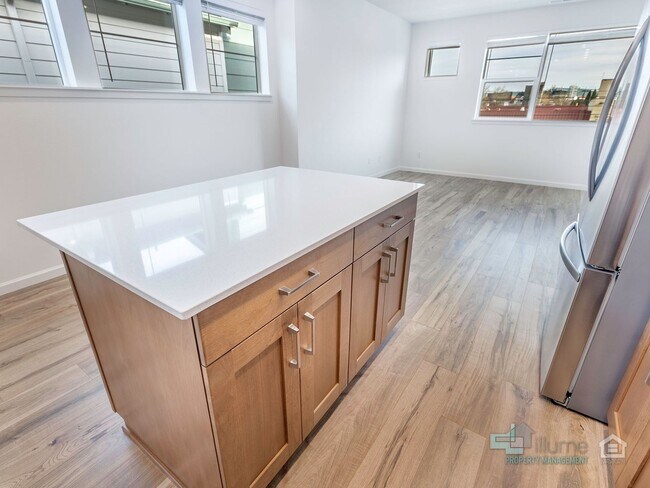 Foto del edificio - 3675 SW 209th Ave