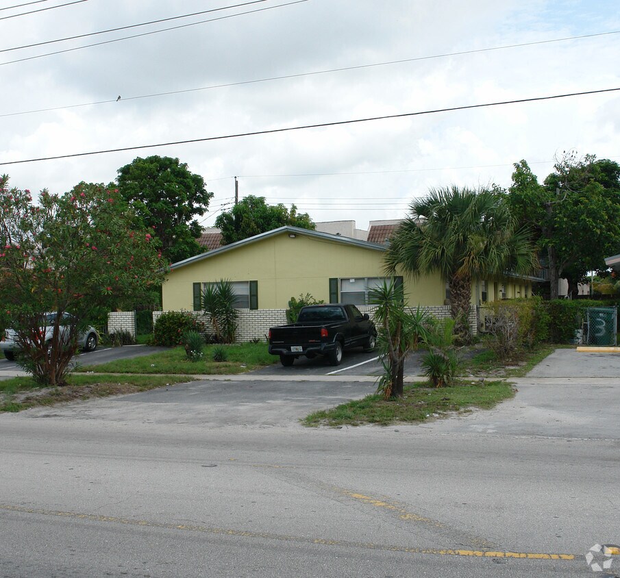 Foto del edificio - 5631 NW 15th St