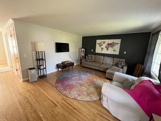 Foto del edificio - 215 Mystic Ln