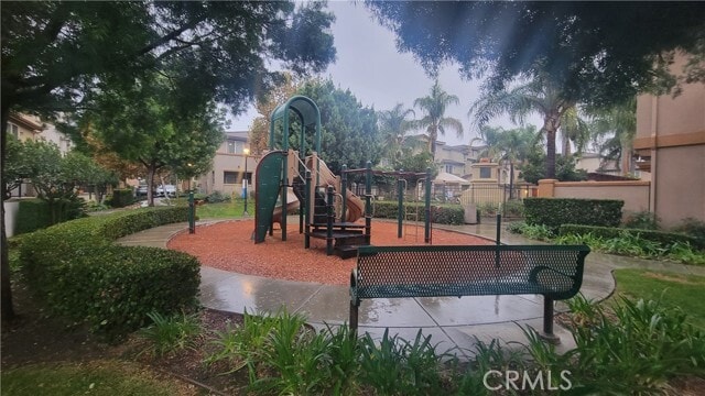 Building Photo - 17871 Shady View Dr