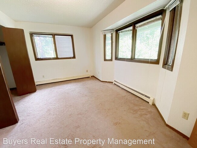 Building Photo - 3309 Tarwater Ave
