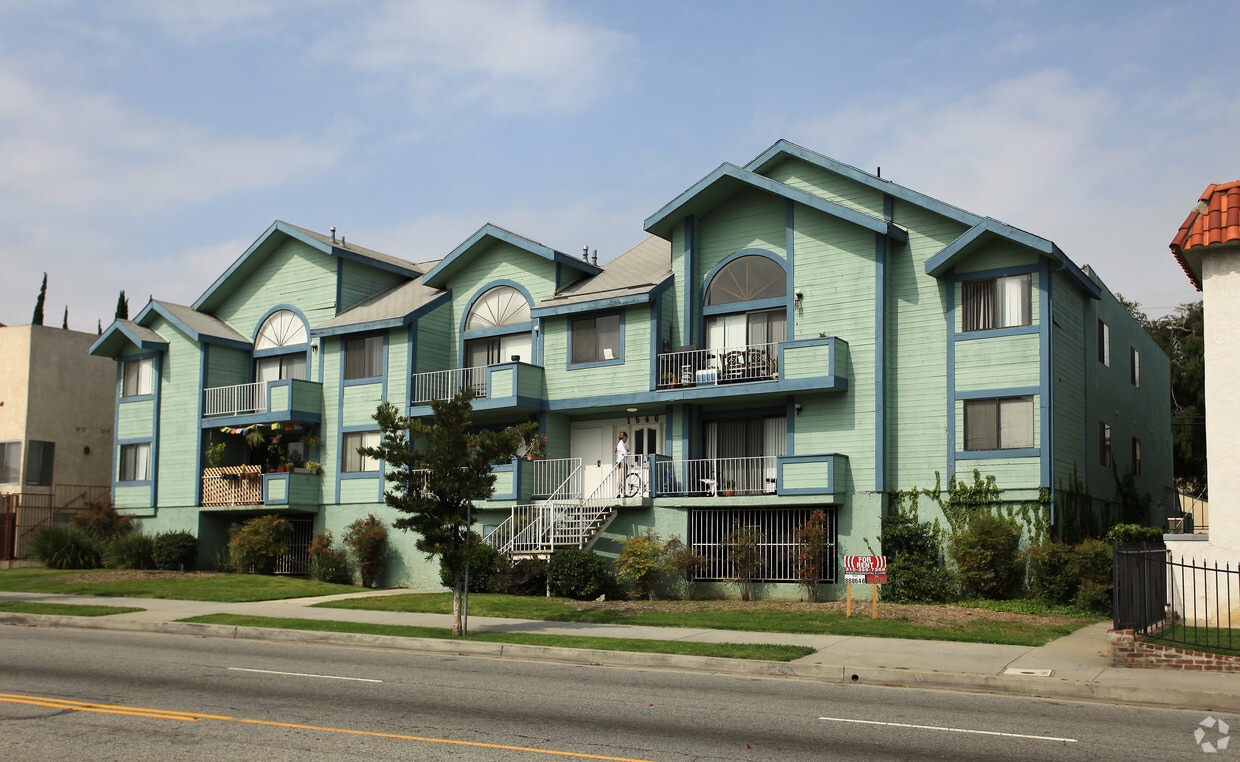 Primary Photo - 1546 Bundy Drive