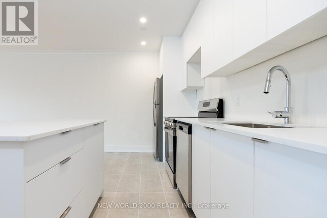 Photo du bâtiment - 49 Glen Elm Ave