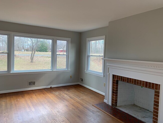 Building Photo - 469 Ruckers Rd