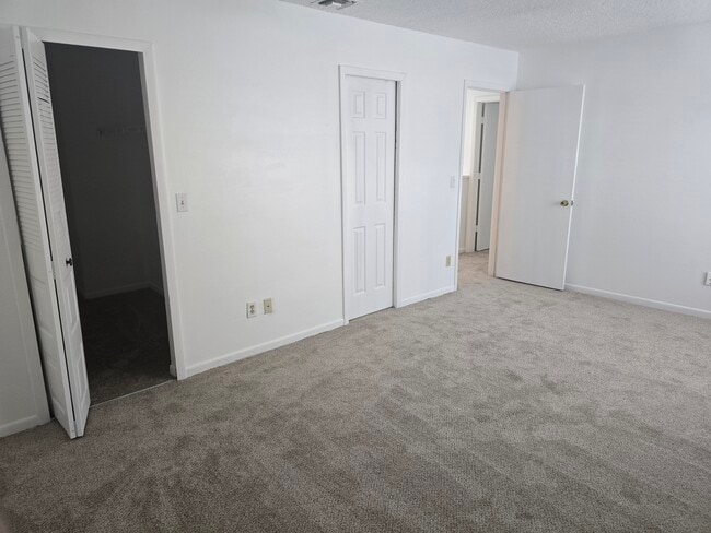 Foto del edificio - 708 SE 12th Ct