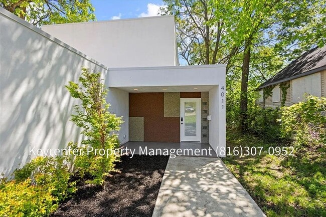 Building Photo - 3 Bed 2.5 Bath