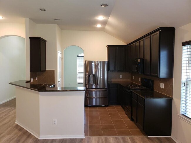 Building Photo - 13914 Fayridge Dr