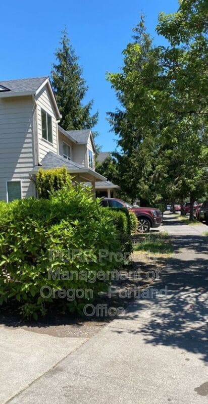 Foto del edificio - 15617 NE Milton Pl