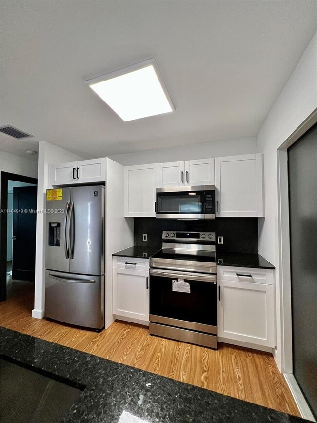 Building Photo - 1720 NW 68th Ter