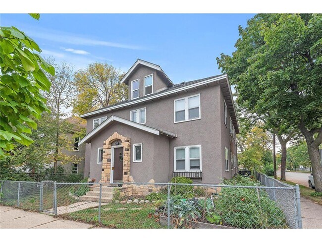 Foto del edificio - 2829 Pillsbury Ave S