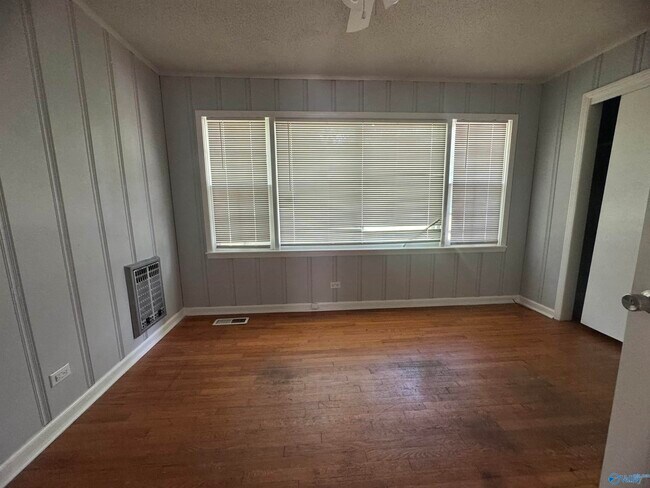 Foto del edificio - 3904 Blue Spring Rd NW