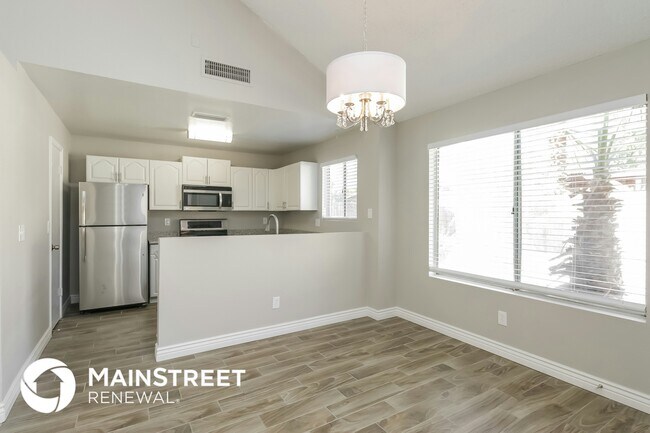 Foto del edificio - 6632 W Brown St