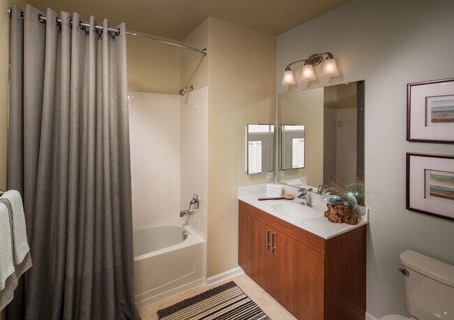 Baño de un dormitorio - Avalon Bloomfield Station