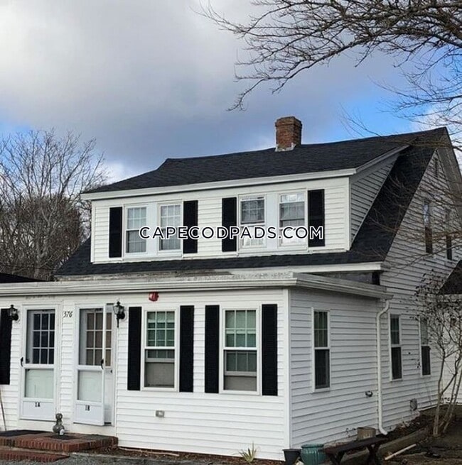 Foto del edificio - 576 Main St